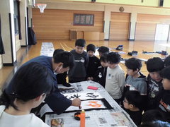 �����̗l�q