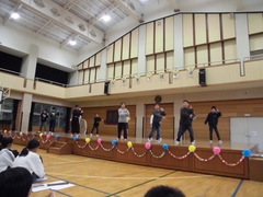 �����̗l�q